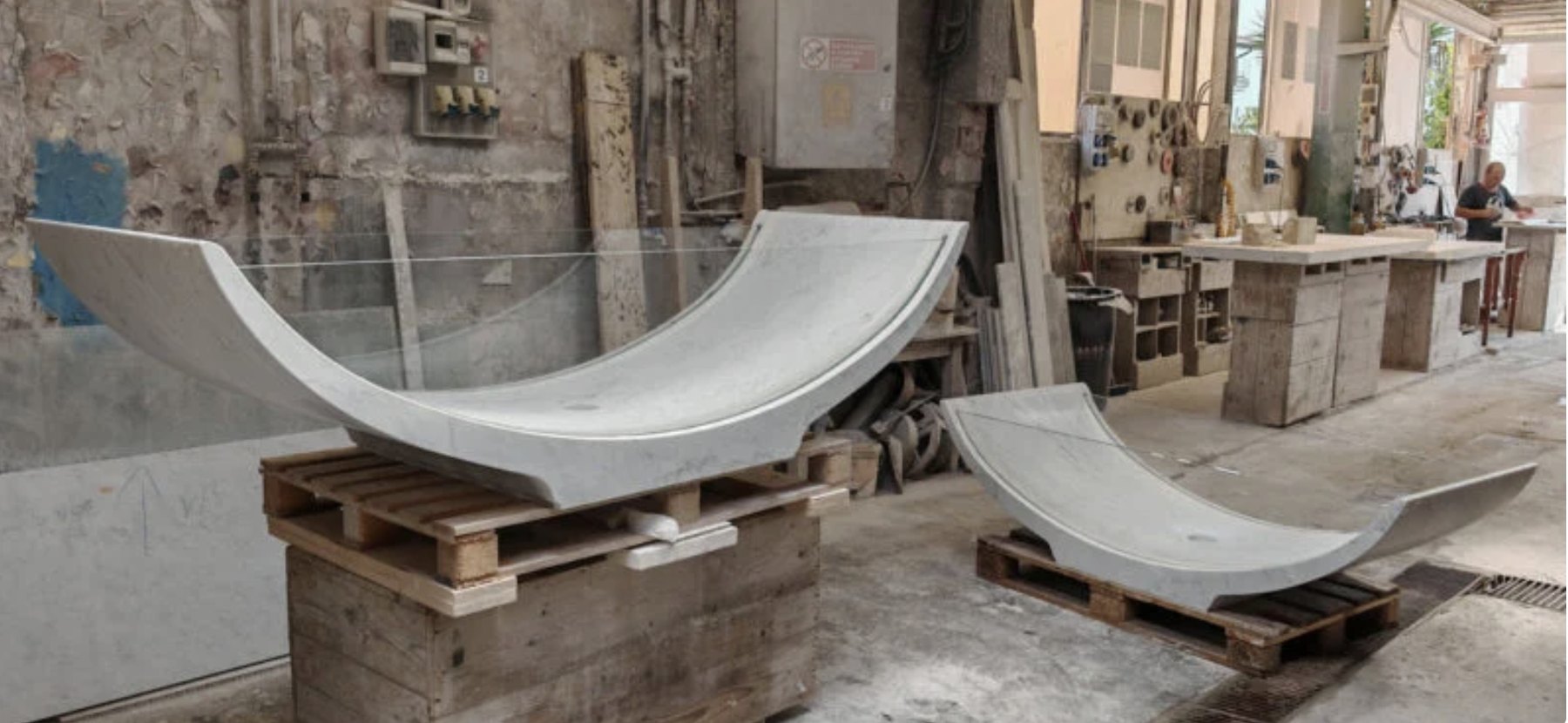 Bathrooms, wellness, basins and bathtubs — Dedalo Stone